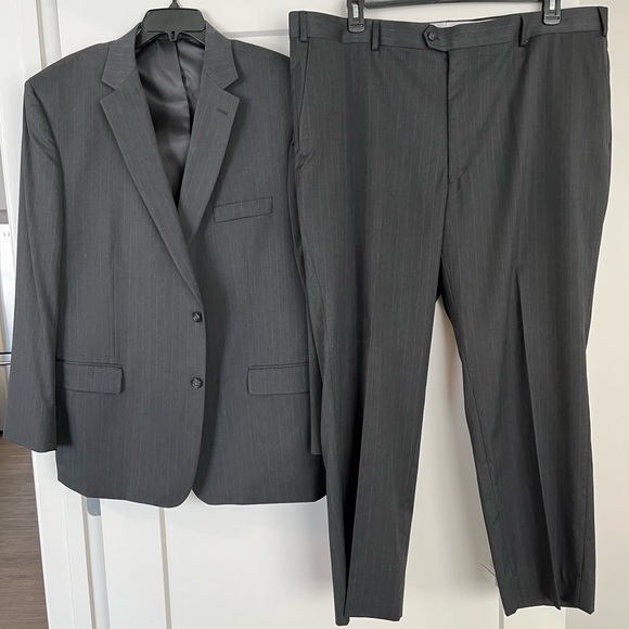 EUC-Petrocelli Men’s Suit-size 48R - Picture 4 of 12